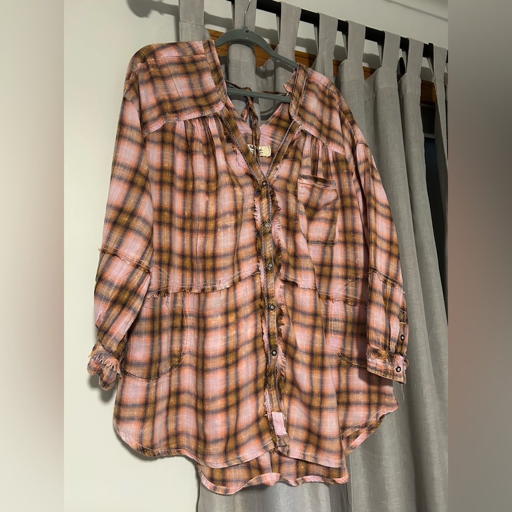We The Free Plaid women’s frayed trim blouse in Pink and Brown